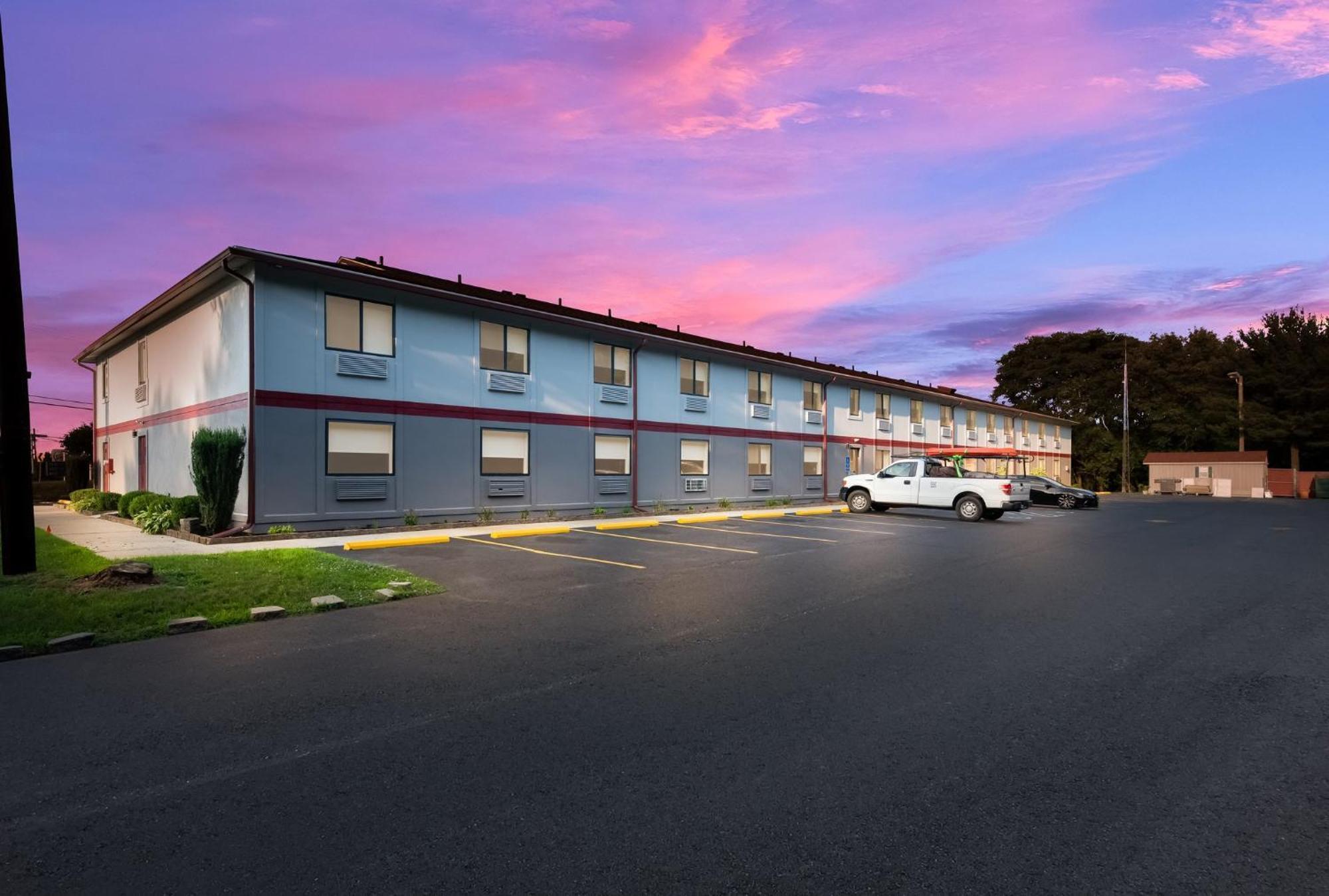 Red Roof Inn & Suites Vineland - Buena Exterior photo